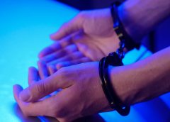 Doi tineri condamnați la peste 6 ani de închisoare, prinși în trafic la Cășeiu și duși la Penitenciarul Gherla